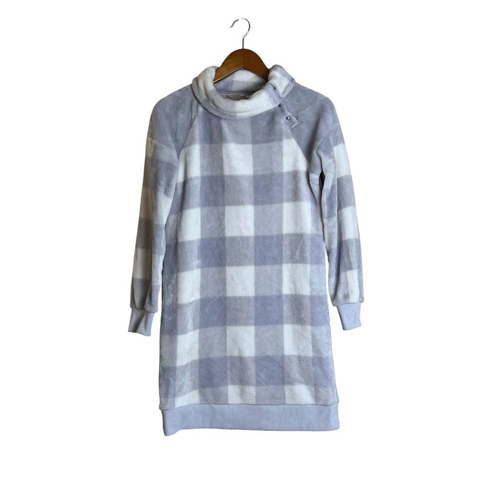 La vie en rose gray fuzzy sleep dress. Size small